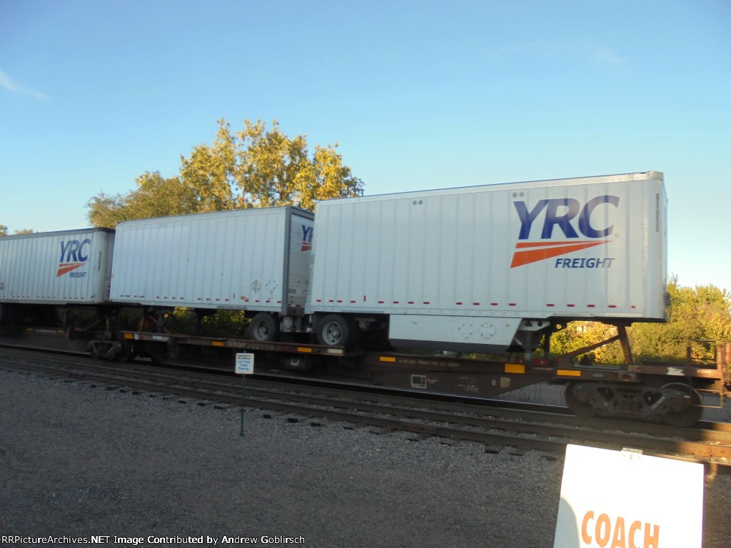 BNSF 300556 pass Junction